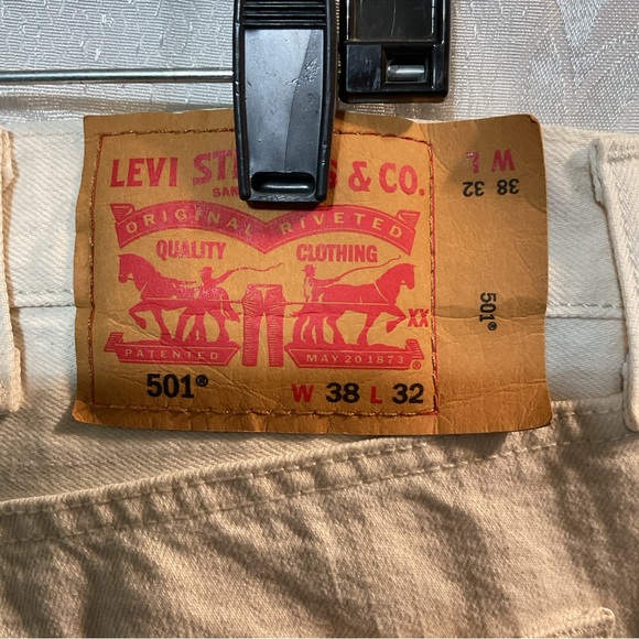 501 Levi’s Button Fly Beige 38x32 - Picture 6 of 6